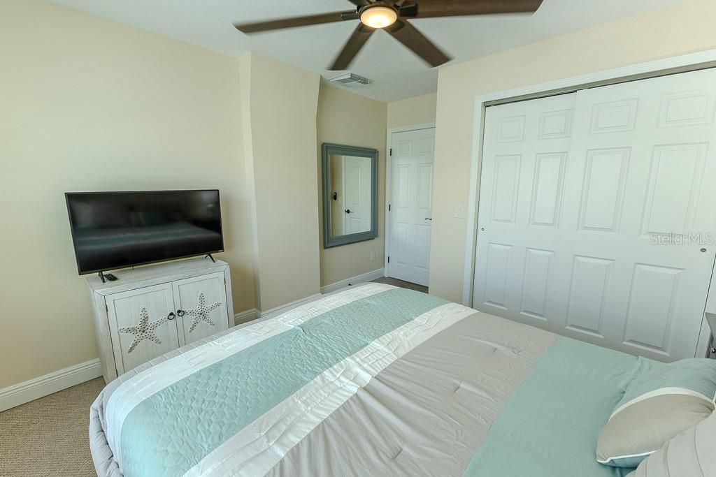 待售: $1,079,900 (5 贝兹, 3 浴室, 3000 平方英尺)