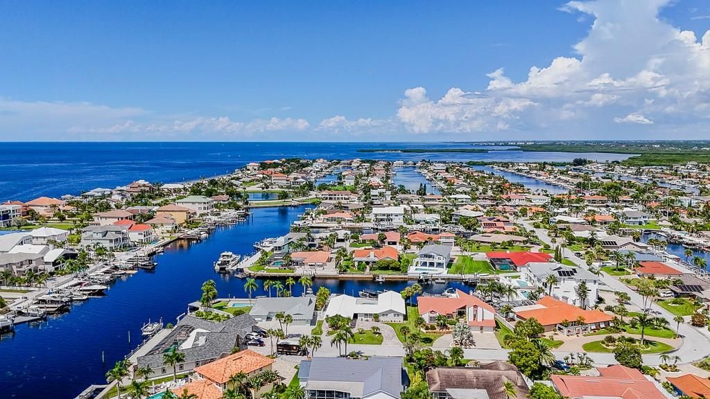 待售: $1,079,900 (5 贝兹, 3 浴室, 3000 平方英尺)