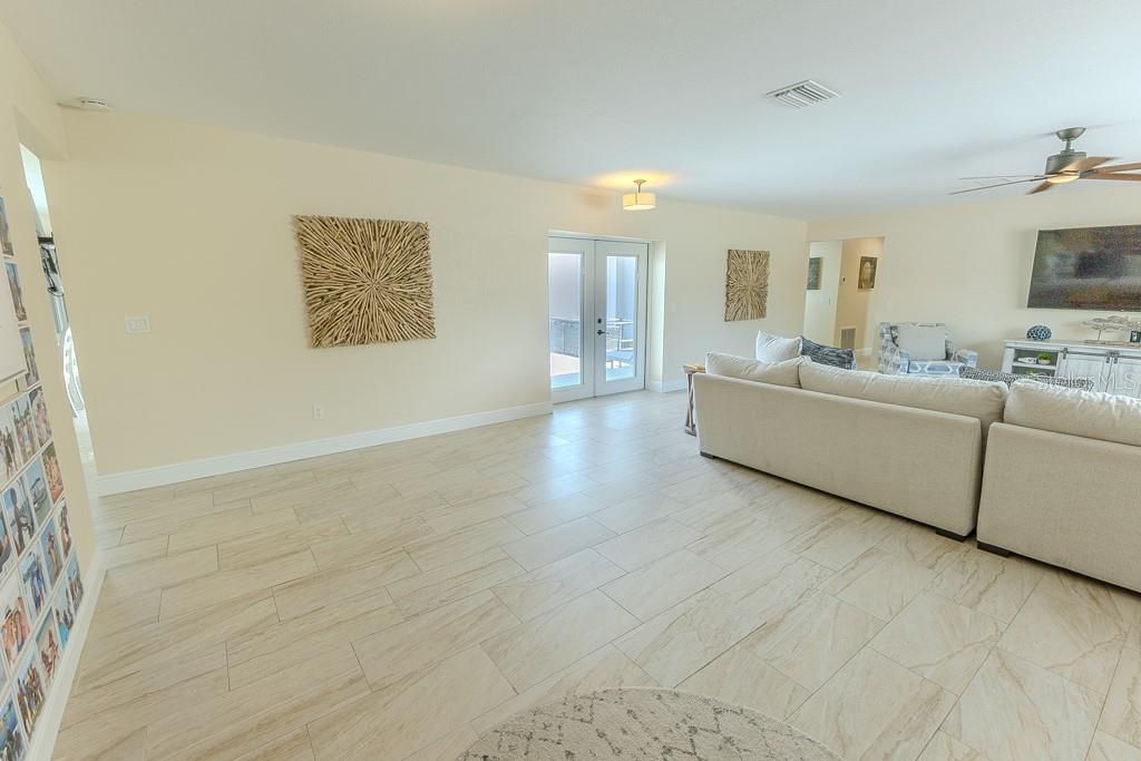 待售: $1,079,900 (5 贝兹, 3 浴室, 3000 平方英尺)