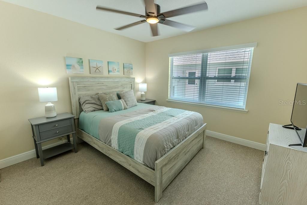 待售: $1,079,900 (5 贝兹, 3 浴室, 3000 平方英尺)