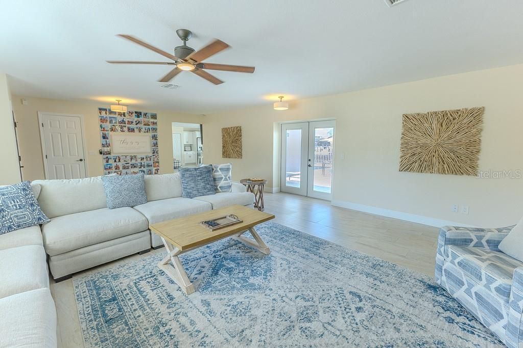 待售: $1,079,900 (5 贝兹, 3 浴室, 3000 平方英尺)