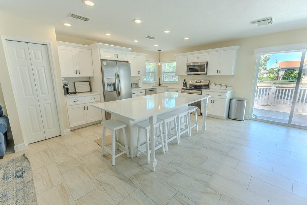 待售: $1,079,900 (5 贝兹, 3 浴室, 3000 平方英尺)