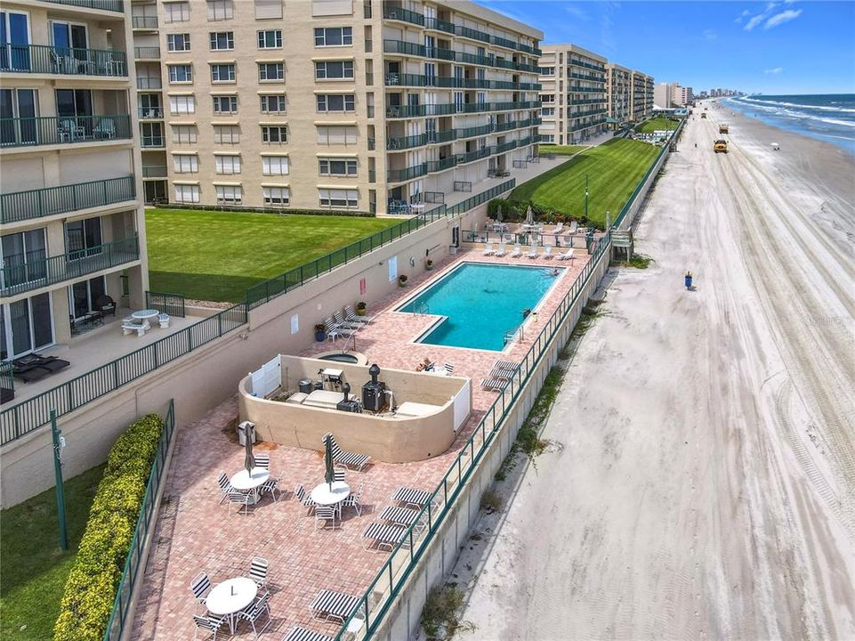 For Sale: $649,000 (3 beds, 3 baths, 2065 Square Feet)