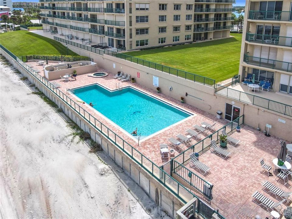 For Sale: $649,000 (3 beds, 3 baths, 2065 Square Feet)