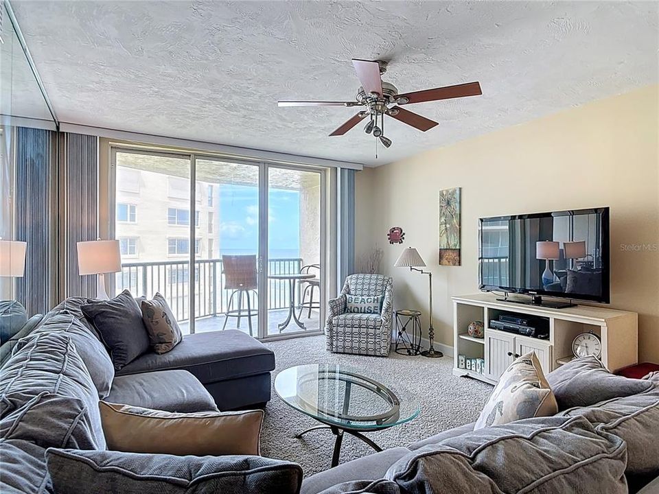 For Sale: $649,000 (3 beds, 3 baths, 2065 Square Feet)