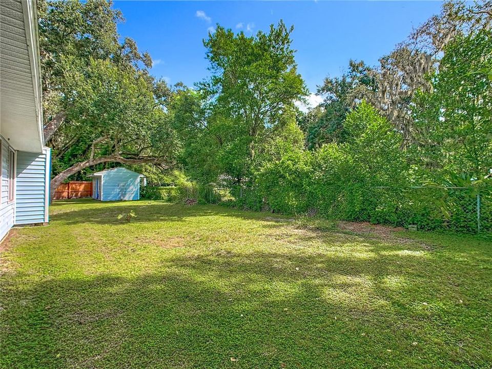 Active With Contract: $325,000 (3 beds, 2 baths, 1744 Square Feet)