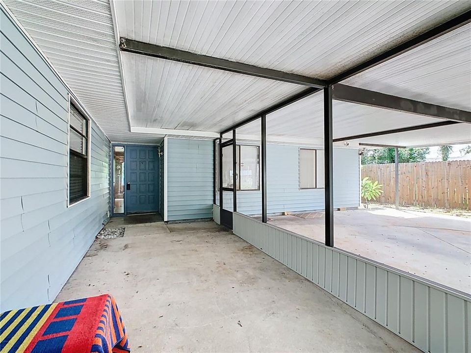 Active With Contract: $325,000 (3 beds, 2 baths, 1744 Square Feet)