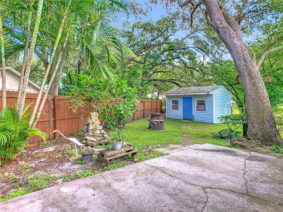 Active With Contract: $325,000 (3 beds, 2 baths, 1744 Square Feet)