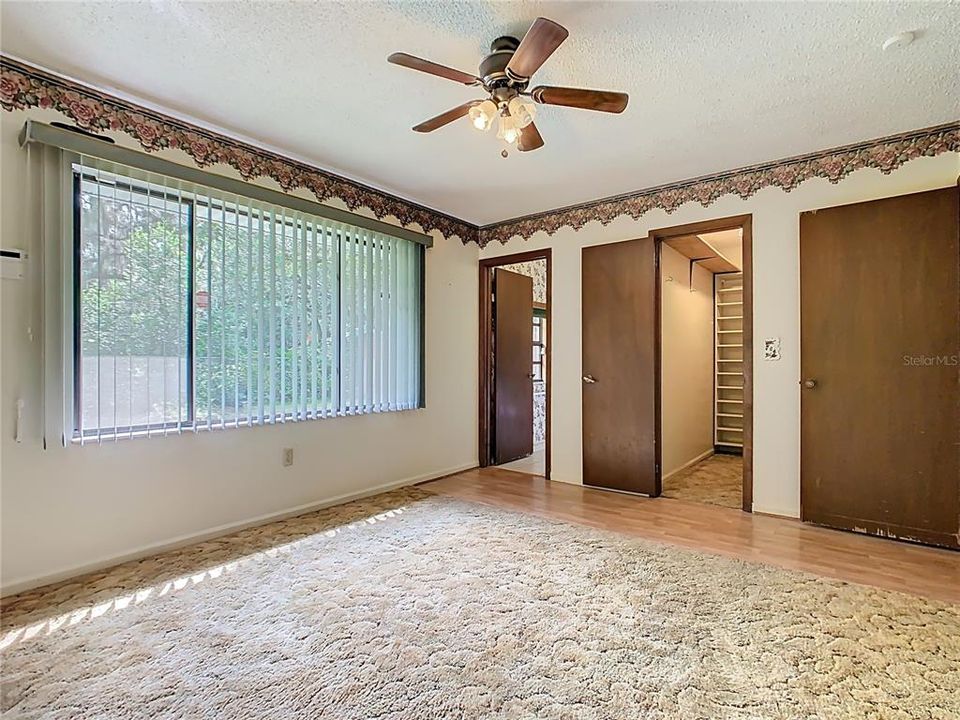 Active With Contract: $325,000 (3 beds, 2 baths, 1744 Square Feet)