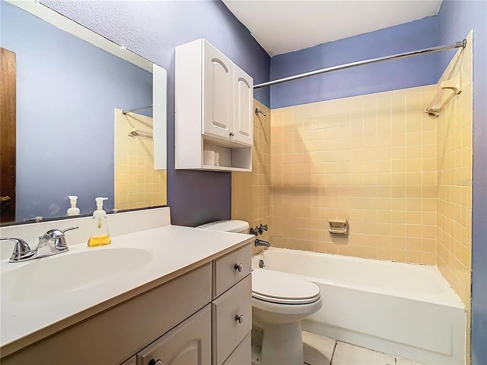 Active With Contract: $325,000 (3 beds, 2 baths, 1744 Square Feet)