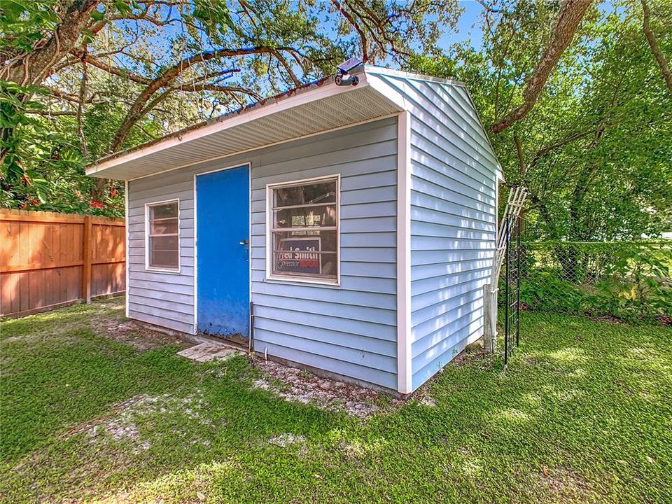 Active With Contract: $325,000 (3 beds, 2 baths, 1744 Square Feet)