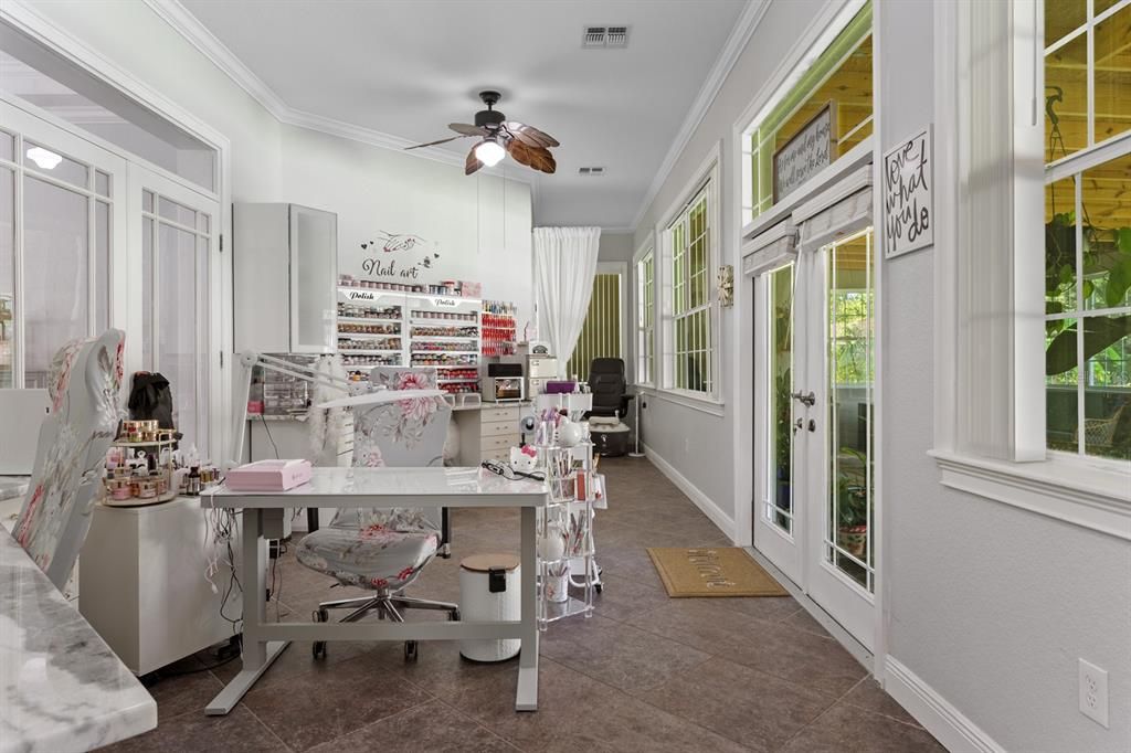 For Sale: $899,000 (5 beds, 3 baths, 4290 Square Feet)