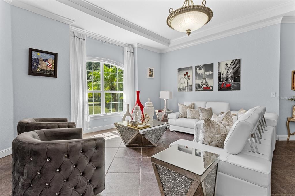 For Sale: $899,000 (5 beds, 3 baths, 4290 Square Feet)