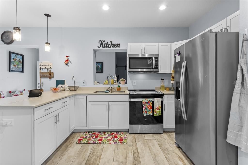 For Sale: $899,000 (5 beds, 3 baths, 4290 Square Feet)