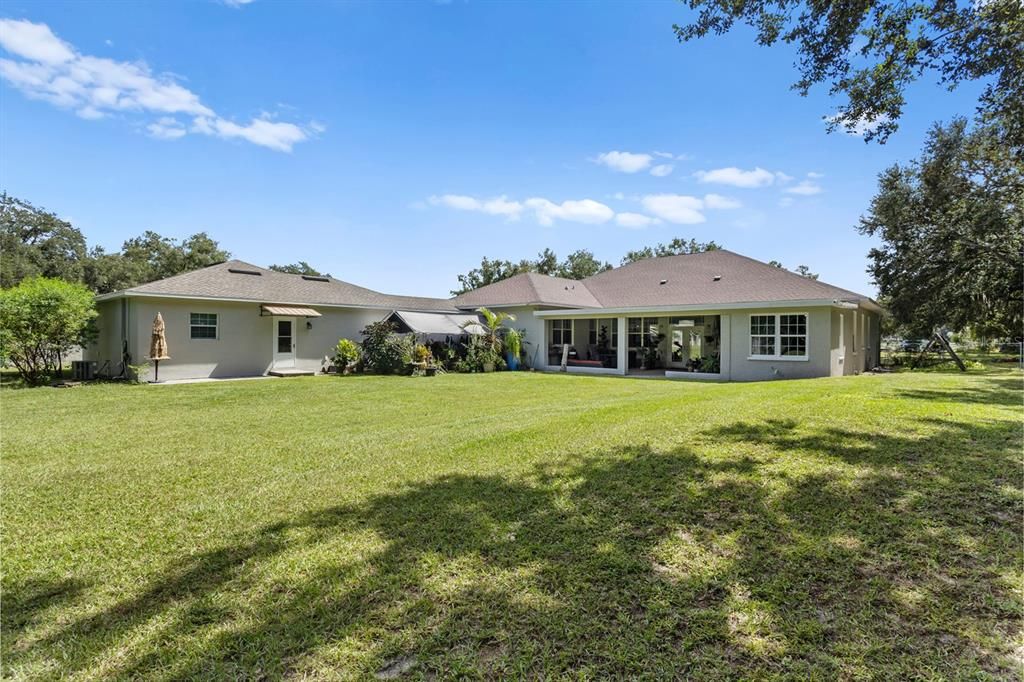 For Sale: $899,000 (5 beds, 3 baths, 4290 Square Feet)