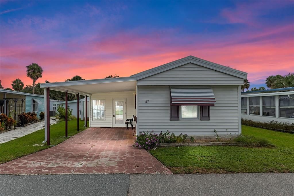 For Sale: $119,000 (2 beds, 1 baths, 1004 Square Feet)