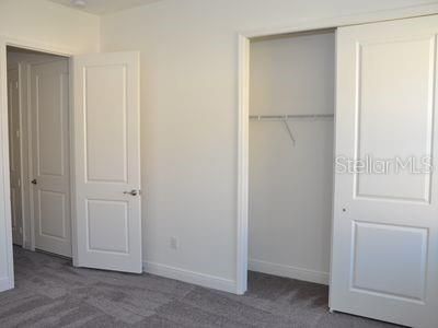 En Venta: $915,000 (4 camas, 4 baños, 3673 Pies cuadrados)