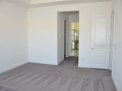 En Venta: $915,000 (4 camas, 4 baños, 3673 Pies cuadrados)