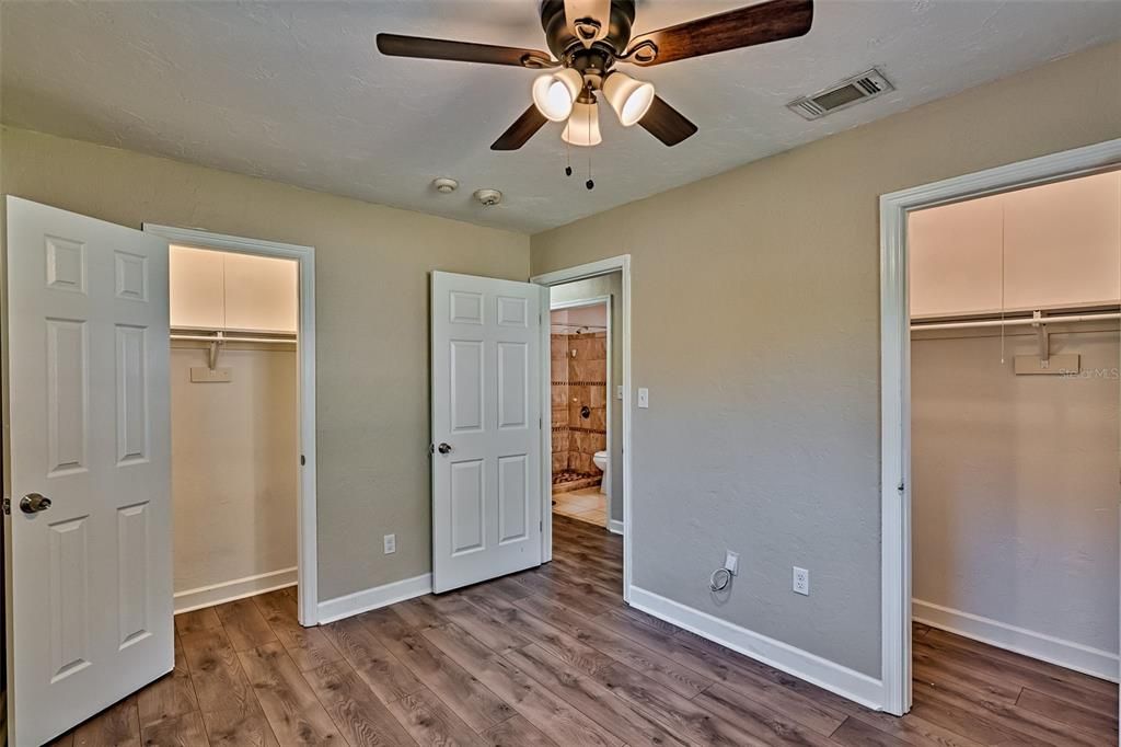 待售: $215,000 (3 贝兹, 1 浴室, 1200 平方英尺)