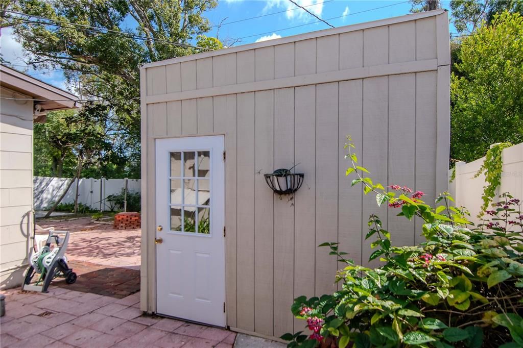 Active With Contract: $274,999 (3 beds, 2 baths, 1248 Square Feet)