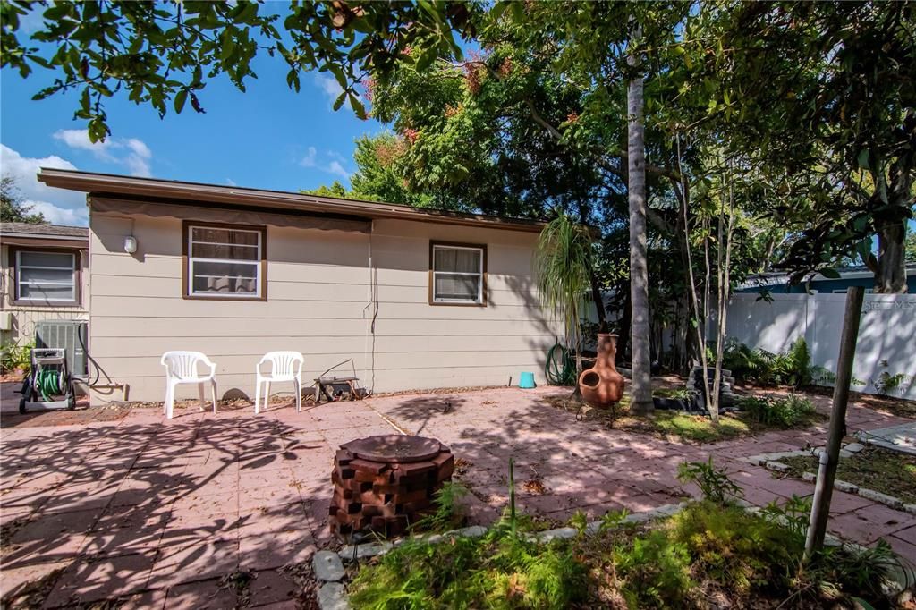 Active With Contract: $274,999 (3 beds, 2 baths, 1248 Square Feet)