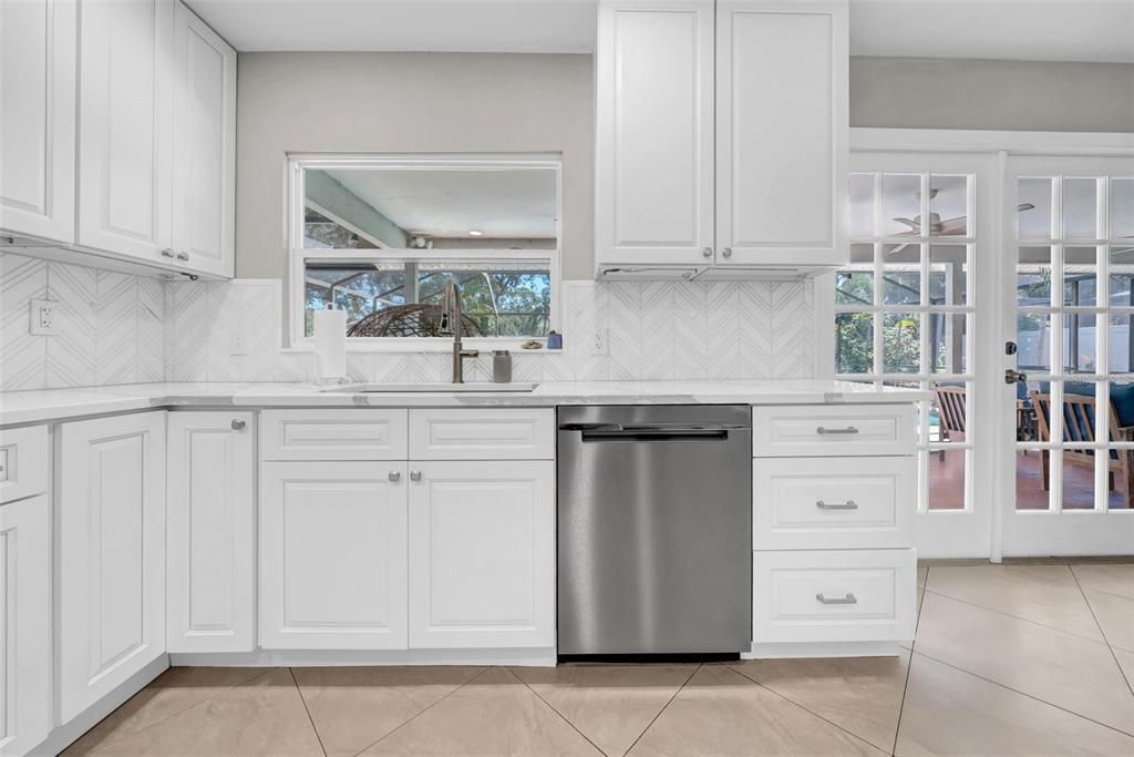 For Sale: $840,000 (3 beds, 2 baths, 2184 Square Feet)