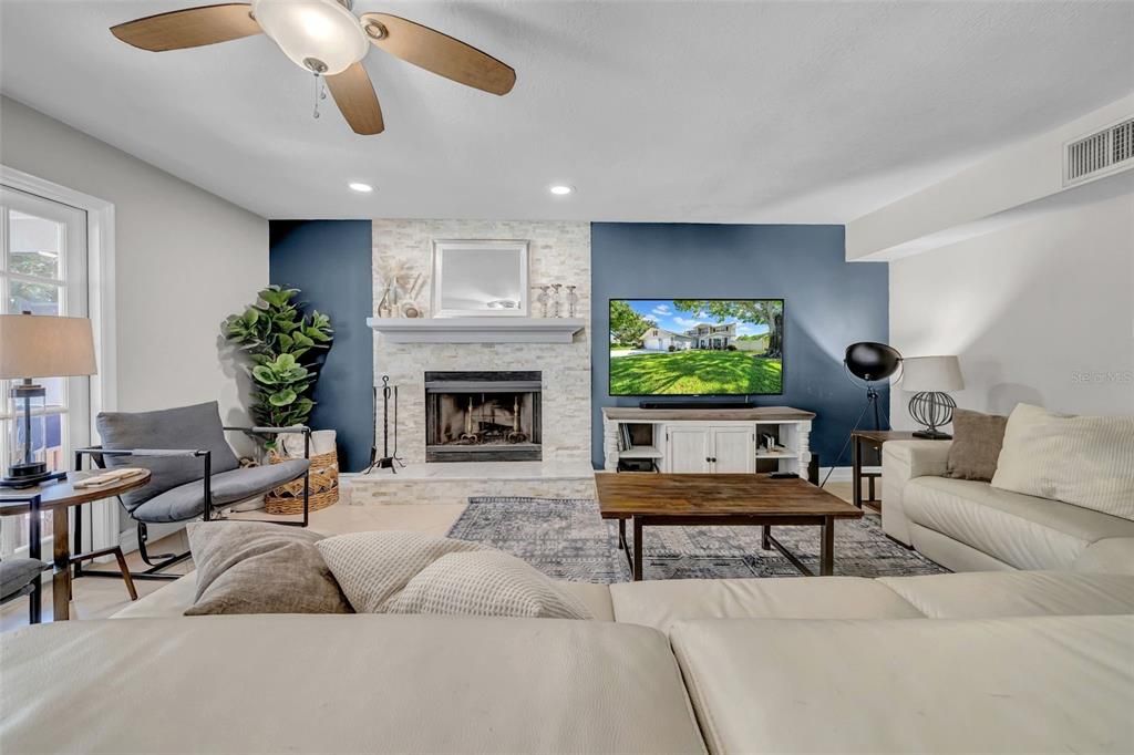 For Sale: $840,000 (3 beds, 2 baths, 2184 Square Feet)