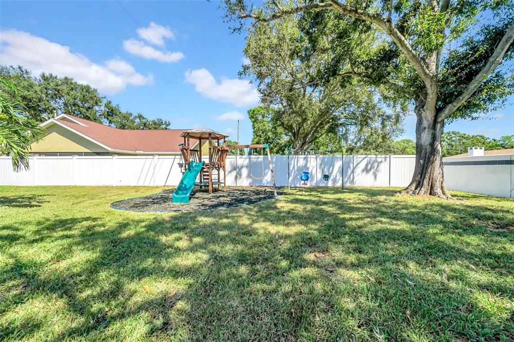 For Sale: $840,000 (3 beds, 2 baths, 2184 Square Feet)