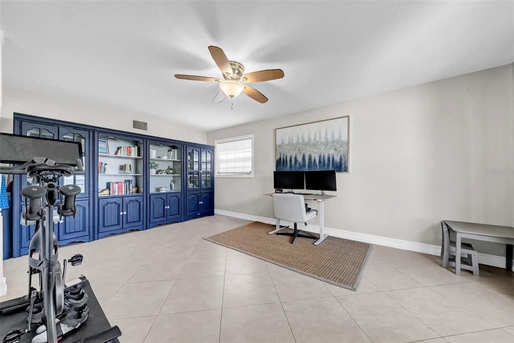 For Sale: $840,000 (3 beds, 2 baths, 2184 Square Feet)