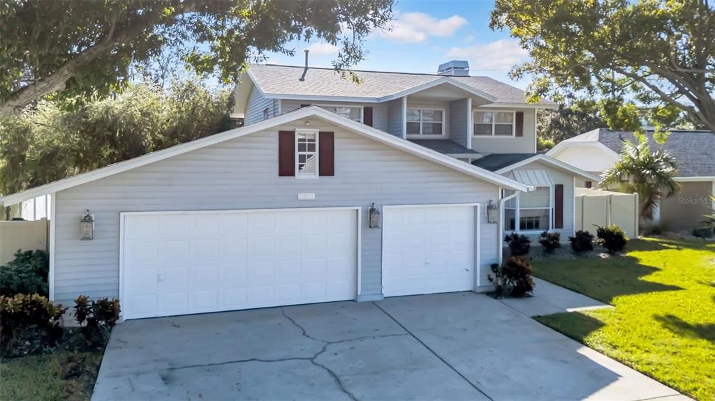 For Sale: $840,000 (3 beds, 2 baths, 2184 Square Feet)