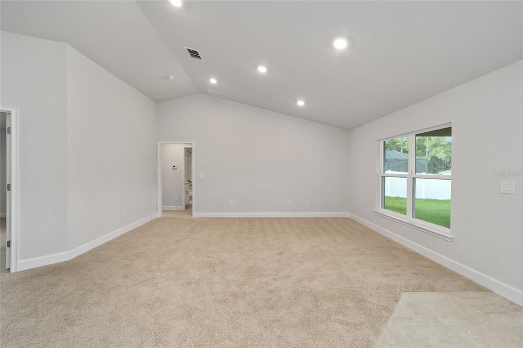 待售: $329,000 (4 贝兹, 2 浴室, 1758 平方英尺)