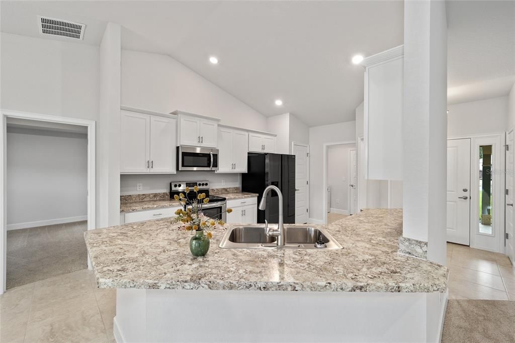 待售: $329,000 (4 贝兹, 2 浴室, 1758 平方英尺)