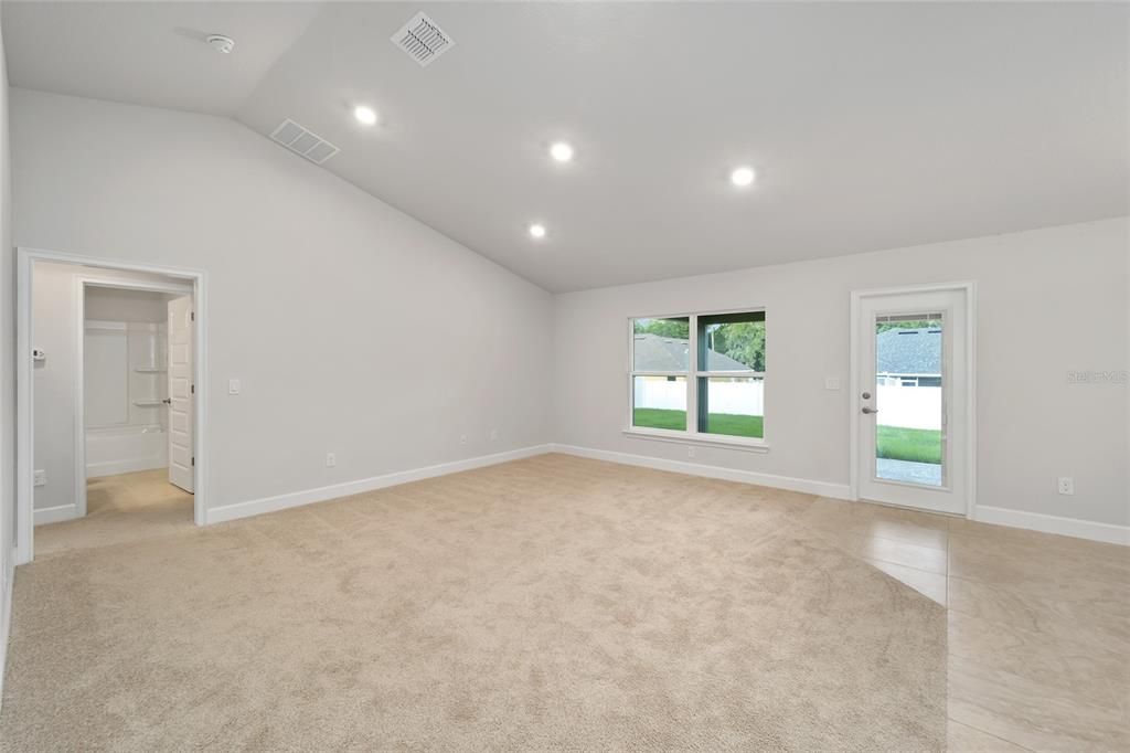 待售: $329,000 (4 贝兹, 2 浴室, 1758 平方英尺)