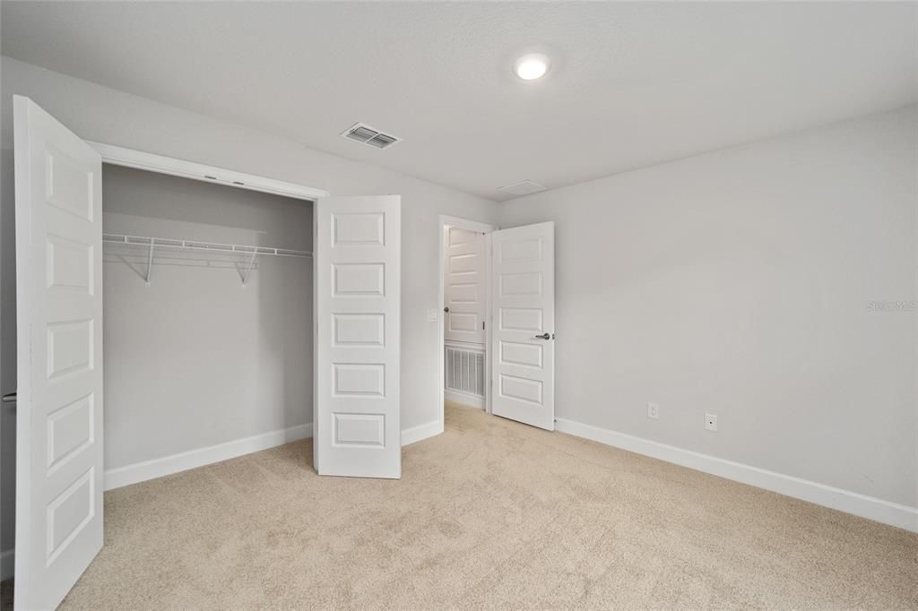 待售: $329,000 (4 贝兹, 2 浴室, 1758 平方英尺)