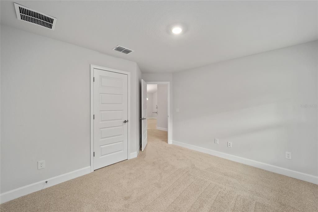 待售: $329,000 (4 贝兹, 2 浴室, 1758 平方英尺)