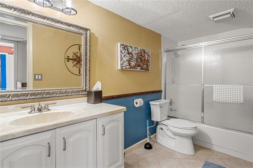 For Rent: $2,800 (2 beds, 2 baths, 1328 Square Feet)