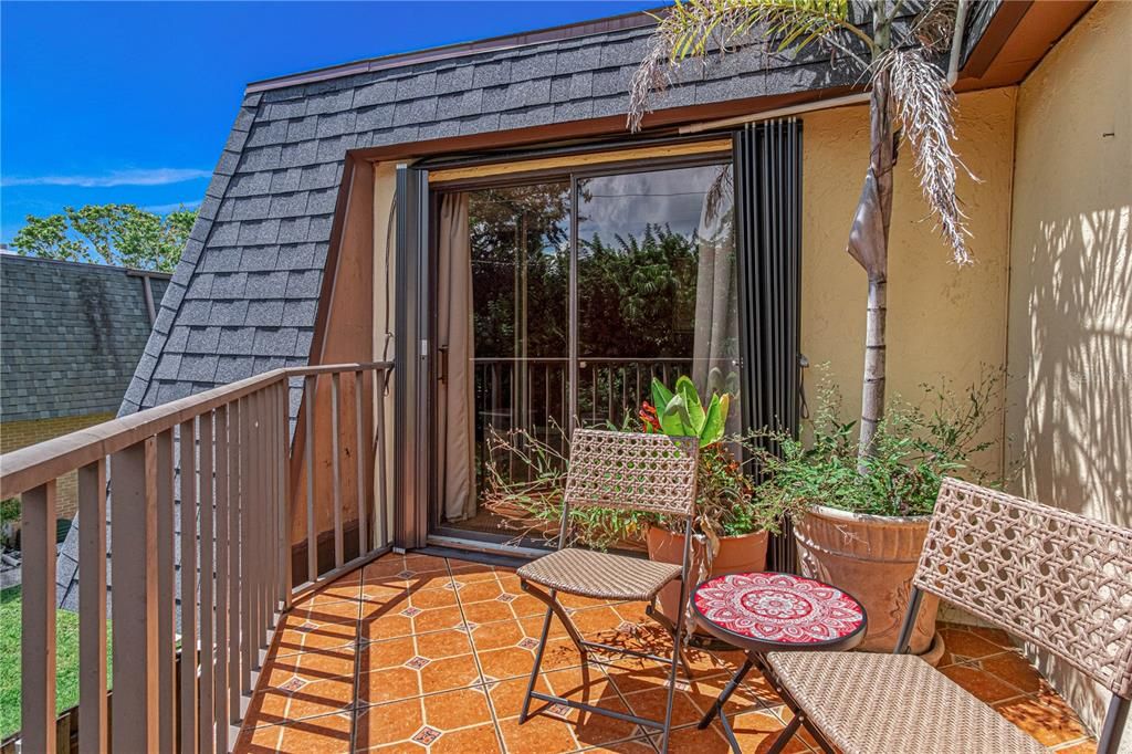 For Rent: $2,800 (2 beds, 2 baths, 1328 Square Feet)