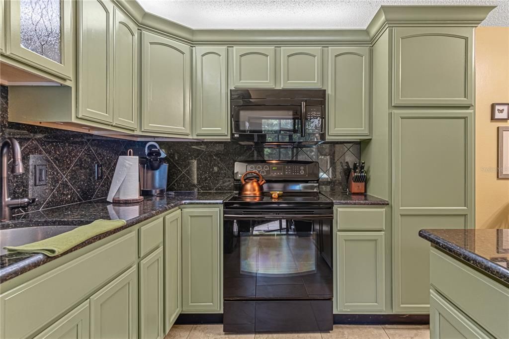 For Rent: $2,800 (2 beds, 2 baths, 1328 Square Feet)