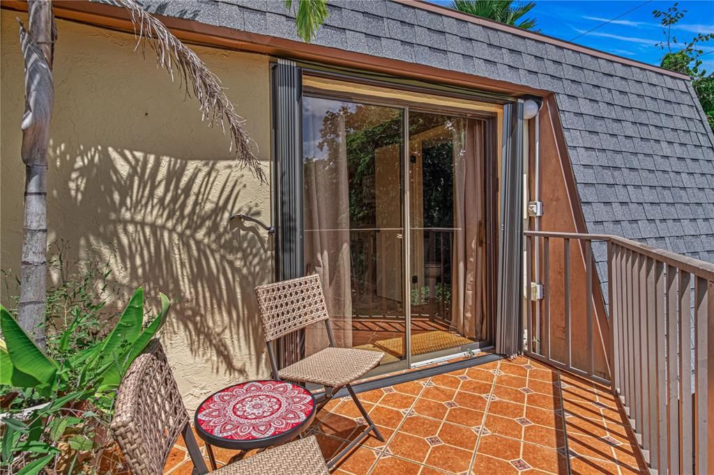 For Rent: $2,800 (2 beds, 2 baths, 1328 Square Feet)