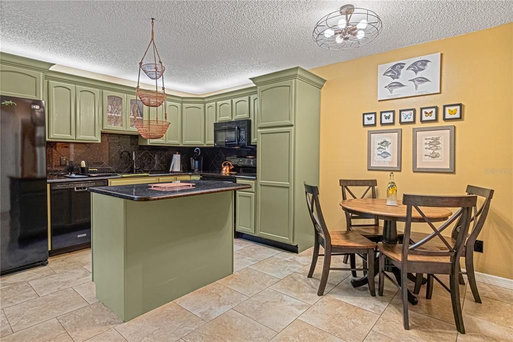 For Rent: $2,800 (2 beds, 2 baths, 1328 Square Feet)