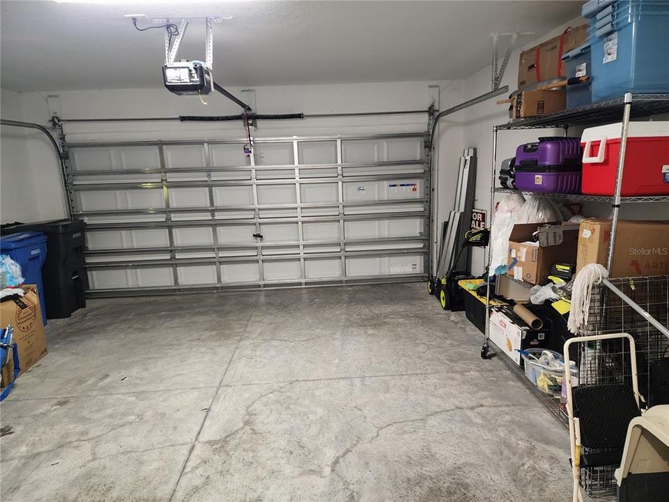 For Rent: $2,700 (5 beds, 2 baths, 2415 Square Feet)