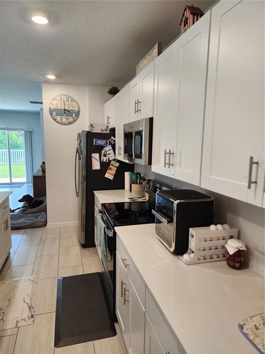 For Rent: $2,700 (5 beds, 2 baths, 2415 Square Feet)