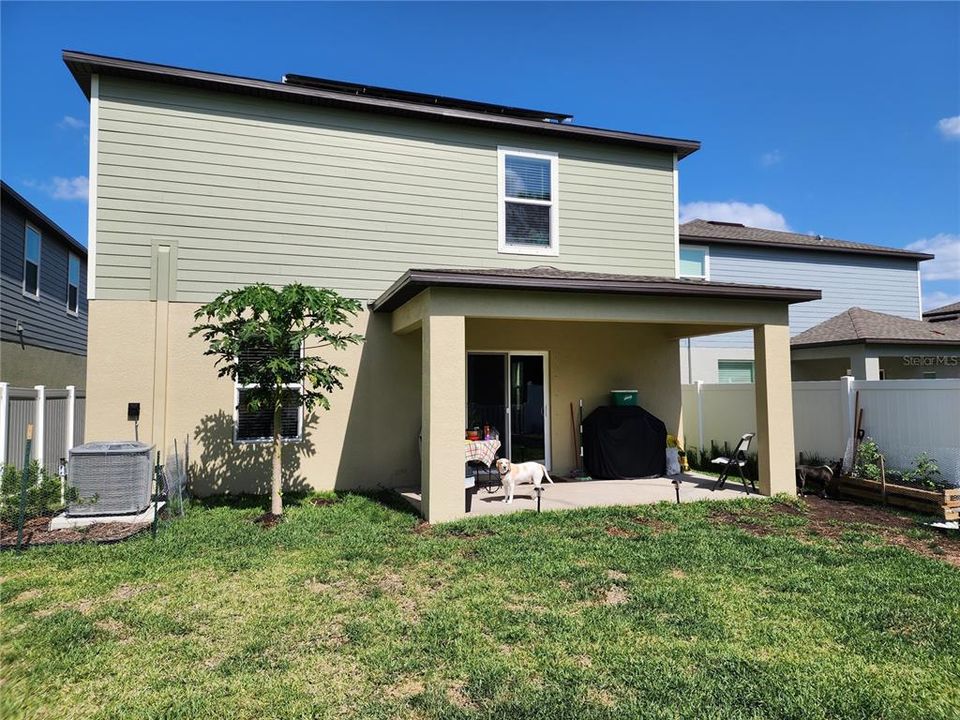 For Rent: $2,700 (5 beds, 2 baths, 2415 Square Feet)