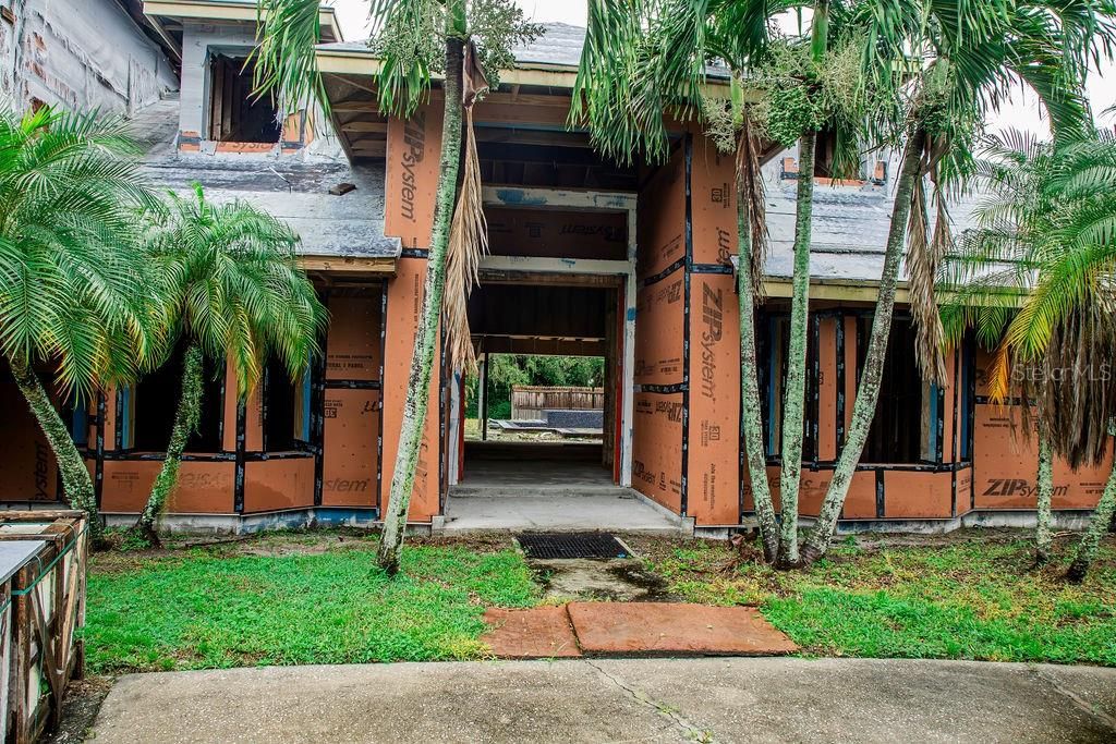 合同活跃: $399,900 (4 贝兹, 4 浴室, 3796 平方英尺)