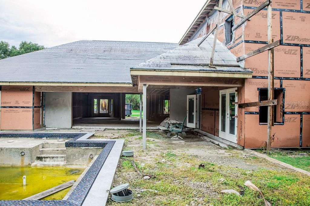 合同活跃: $399,900 (4 贝兹, 4 浴室, 3796 平方英尺)