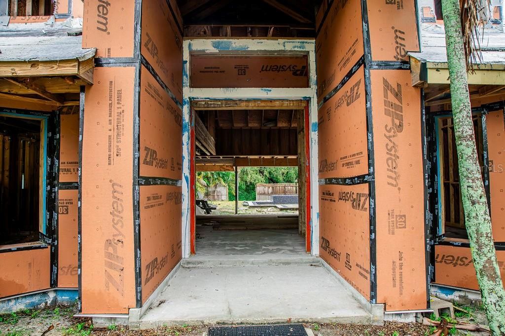 合同活跃: $399,900 (4 贝兹, 4 浴室, 3796 平方英尺)