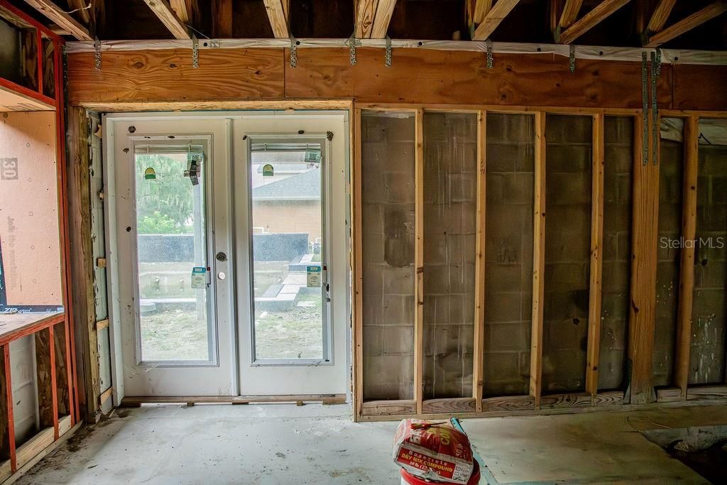 合同活跃: $399,900 (4 贝兹, 4 浴室, 3796 平方英尺)