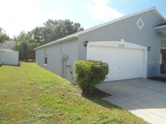 Active With Contract: $314,900 (3 beds, 2 baths, 1439 Square Feet)