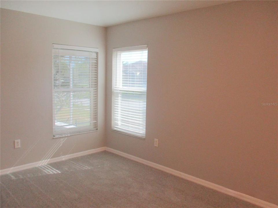 Active With Contract: $314,900 (3 beds, 2 baths, 1439 Square Feet)