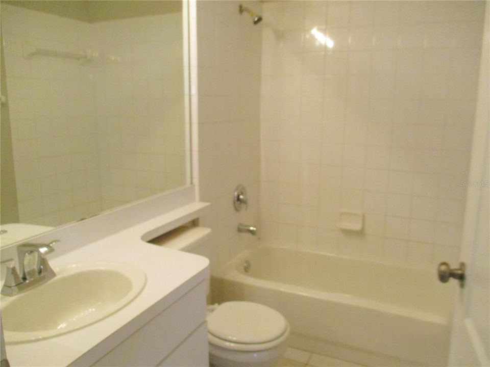 Active With Contract: $314,900 (3 beds, 2 baths, 1439 Square Feet)